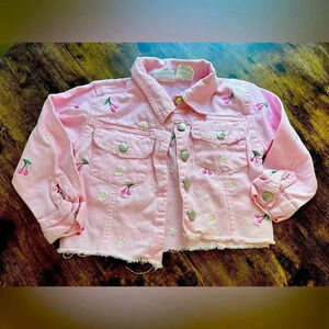 YOUNG ❤️ HEARTS | little girls pink denim jacket. Size: 4.